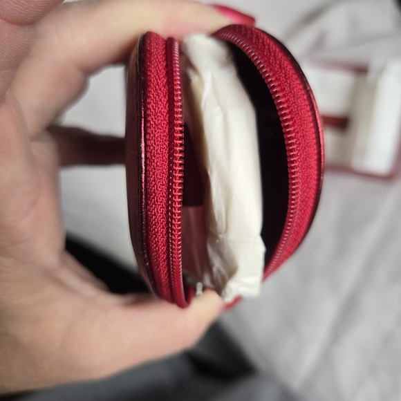 Salvatore Ferragamo Heart Metallic Red Leather Coin Purse - Picture 3 of 10